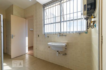Apartamento à venda com 180m², 3 quartos e 3 vagas Apartamento à venda com 180m², 3 quartos e 3 vagasÁrea de serviço