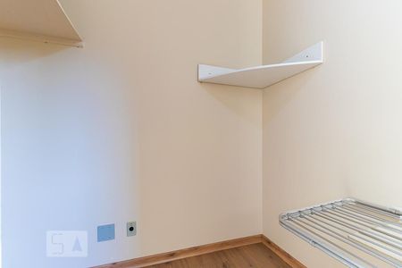 Apartamento à venda com 180m², 3 quartos e 3 vagas Apartamento à venda com 180m², 3 quartos e 3 vagasQuarto de serviço