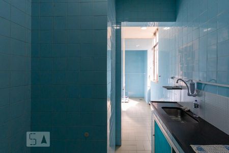 Apartamento à venda com 69m², 2 quartos e sem vagaCozinha e Área de Serviço