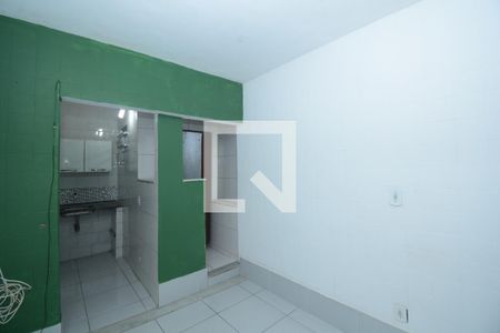 Sala/Quarto de kitnet/studio para alugar com 1 quarto, 30m² em Oswaldo Cruz, Rio de Janeiro