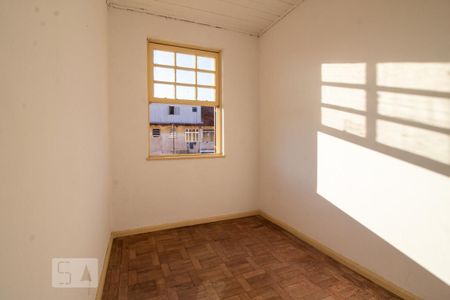 Quarto 1 de apartamento para alugar com 2 quartos, 55m² em Passo da Areia, Porto Alegre
