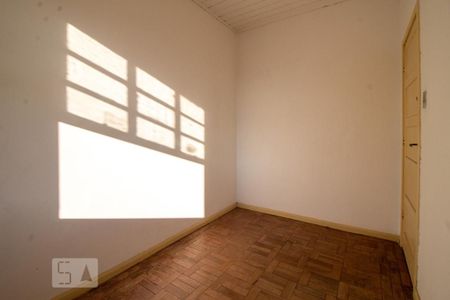 Quarto 1 de apartamento para alugar com 2 quartos, 55m² em Passo da Areia, Porto Alegre
