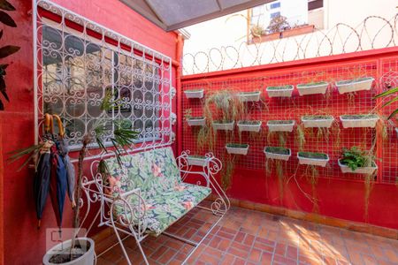 varanda de casa à venda com 5 quartos, 290m² em Floresta, Belo Horizonte