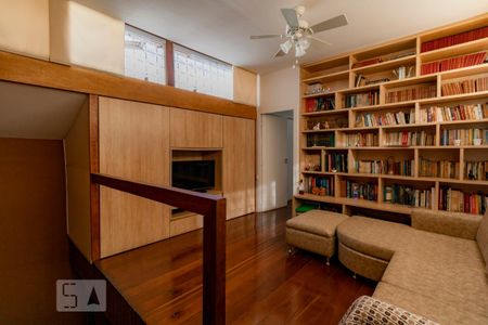 Biblioteca de casa à venda com 5 quartos, 290m² em Floresta, Belo Horizonte