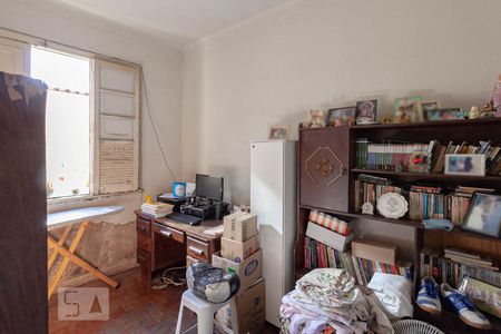 Quarto 1 de casa à venda com 3 quartos, 400m² em Sagrada Família, Belo Horizonte