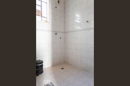 Casa à venda com 400m², 3 quartos e 2 vagasBanheiro social