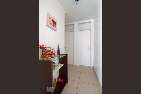 Corredor de apartamento à venda com 3 quartos, 67m² em Protásio Alves, Porto Alegre
