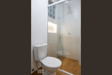Banheiro da suíte de apartamento para alugar com 1 quarto, 30m² em Vila Medeiros, São Paulo
