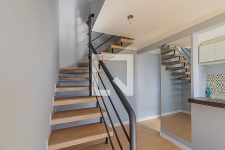 Apartamento para alugar com 130m², 3 quartos e 2 vagasEscada