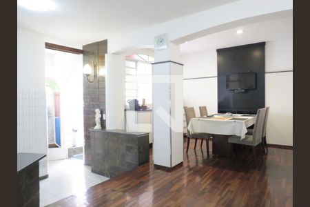 Casa à venda com 300m², 4 quartos e 3 vagas