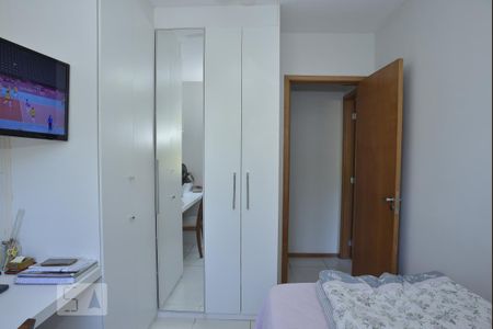 Quarto de apartamento à venda com 2 quartos, 60m² em Pechincha, Rio de Janeiro