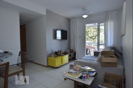 Sala de apartamento à venda com 2 quartos, 60m² em Pechincha, Rio de Janeiro