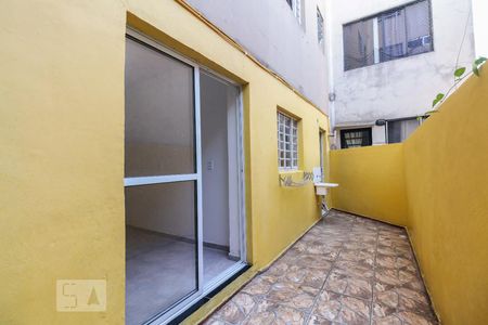 Apartamento à venda com 70m², 2 quartos e sem vagaÁrea de serviço e Área externa