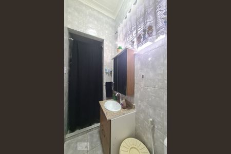 Casa à venda com 179m², 2 quartos e 1 vagaBanheiro