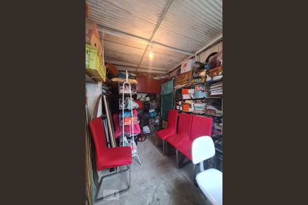 Casa à venda com 179m², 2 quartos e 1 vagaQuarto de Serviço