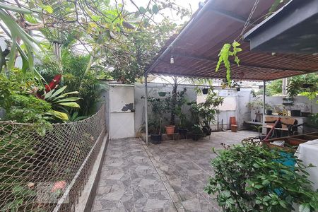 Casa à venda com 179m², 2 quartos e 1 vagavaranda