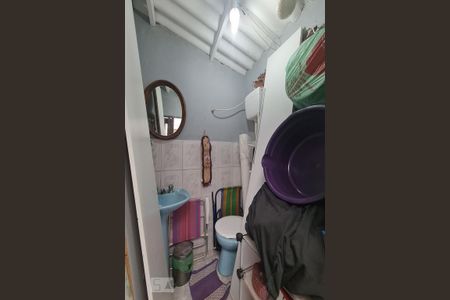 Casa à venda com 179m², 2 quartos e 1 vagaBanheiro de Serviço