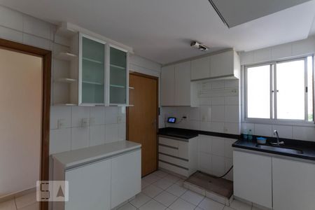 Apartamento para alugar com 114m², 4 quartos e 2 vagasCozinha