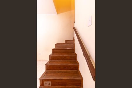 Escada de casa à venda com 3 quartos, 200m² em Vila Medeiros, São Paulo
