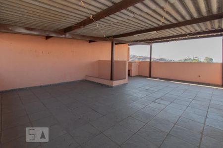 Casa à venda com 200m², 3 quartos e 3 vagasTerraço