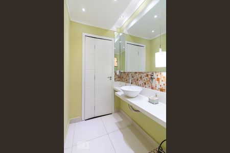 Casa à venda com 260m², 3 quartos e 4 vagasBanheiro 2