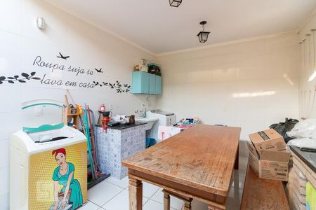 Casa à venda com 260m², 3 quartos e 4 vagasÁrea de serviço e churrasqueira