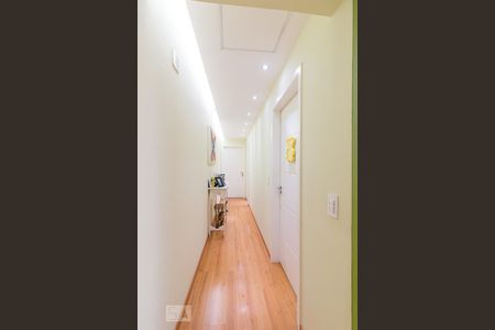 Casa à venda com 260m², 3 quartos e 4 vagasCorredor