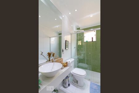 Casa à venda com 260m², 3 quartos e 4 vagasBanheiro social