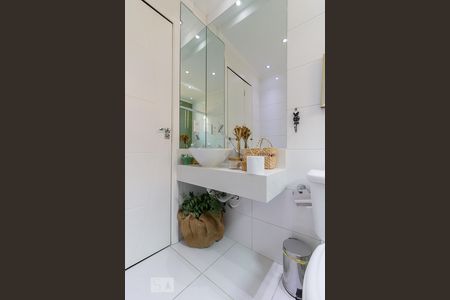 Casa à venda com 260m², 3 quartos e 4 vagasBanheiro social