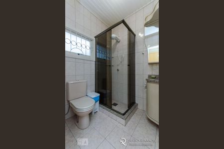 Banheiro de casa de condomínio à venda com 4 quartos, 251m² em Boa Vista, Porto Alegre
