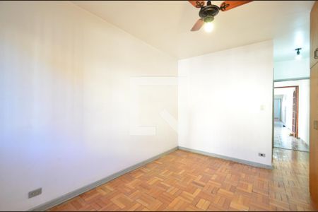 Casa à venda com 180m², 4 quartos e 2 vagasSuíte