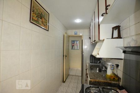 Apartamento à venda com 65m², 2 quartos e 1 vagaCozinha