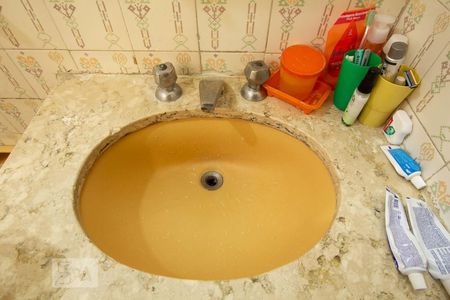 Apartamento à venda com 67m², 2 quartos e sem vagaBanheiro - Torneira