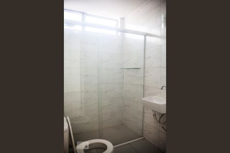 Banheiro de apartamento para alugar com 1 quarto, 44m² em Higienópolis, São Paulo