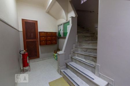 Apartamento à venda com 70m², 3 quartos e sem vaga Apartamento à venda com 70m², 3 quartos e sem vagaHall