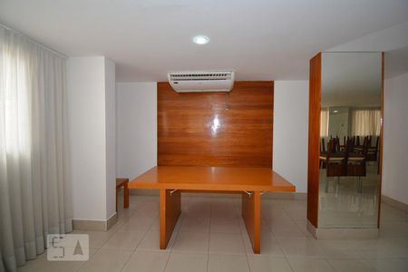 Apartamento à venda com 60m², 2 quartos e sem vagaÁrea comum - Salão de festas