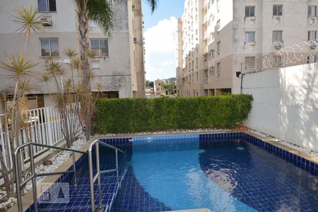 Apartamento à venda com 60m², 2 quartos e sem vagaÁrea comum - Piscina