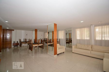 Apartamento à venda com 60m², 2 quartos e sem vagaÁrea comum - Salão de festas