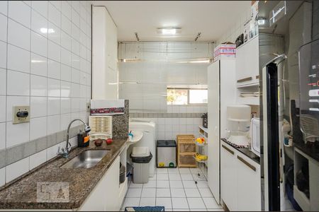 Apartamento à venda com 90m², 3 quartos e 2 vagasCozinha