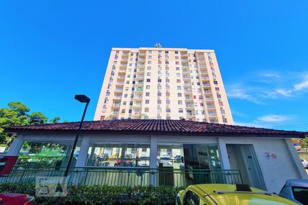 Apartamento para alugar com 52m², 2 quartos e 1 vaga Apartamento para alugar com 52m², 2 quartos e 1 vagaFachada