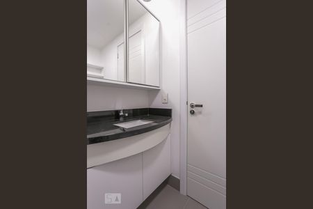 Studio à venda com 38m², 1 quarto e 1 vaga Studio à venda com 38m², 1 quarto e 1 vagaBanheiro