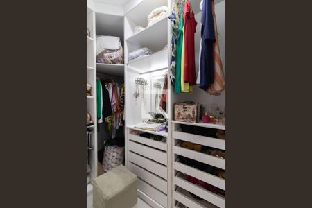 Casa para alugar com 132m², 3 quartos e 4 vagas Casa para alugar com 132m², 3 quartos e 4 vagasCloset da Suíte