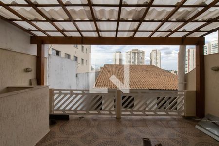 Casa para alugar com 132m², 3 quartos e 4 vagas Casa para alugar com 132m², 3 quartos e 4 vagasTerraço