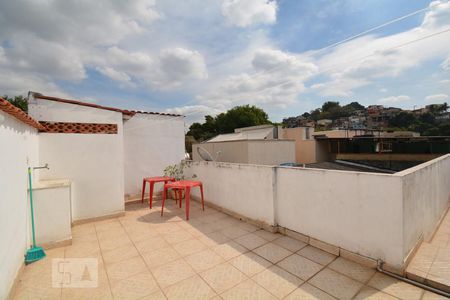 Casa à venda com 90m², 2 quartos e 3 vagasTerraço