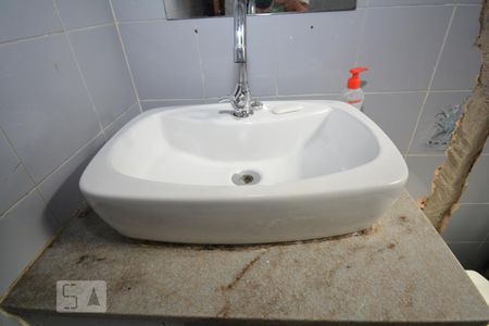 Casa à venda com 90m², 2 quartos e 3 vagasBanheiro