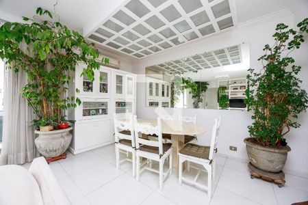 Sala de apartamento à venda com 3 quartos, 153m² em Campo Belo, São Paulo