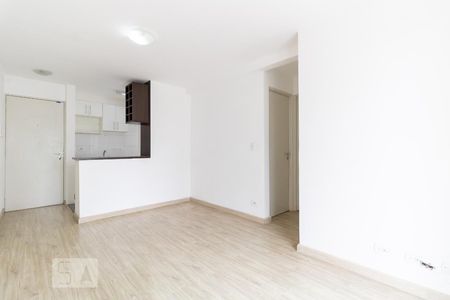 Sala de apartamento à venda com 2 quartos, 47m² em Taboão, São Paulo