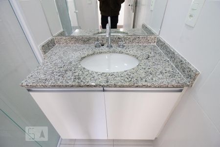 Apartamento para alugar com 86m², 2 quartos e 1 vaga Apartamento para alugar com 86m², 2 quartos e 1 vagaDetalhe banheiro