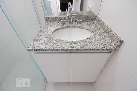 Apartamento para alugar com 86m², 2 quartos e 1 vaga Apartamento para alugar com 86m², 2 quartos e 1 vagaDetalhe banheiro