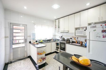 Casa à venda com 130m², 4 quartos e 2 vagasCozinha